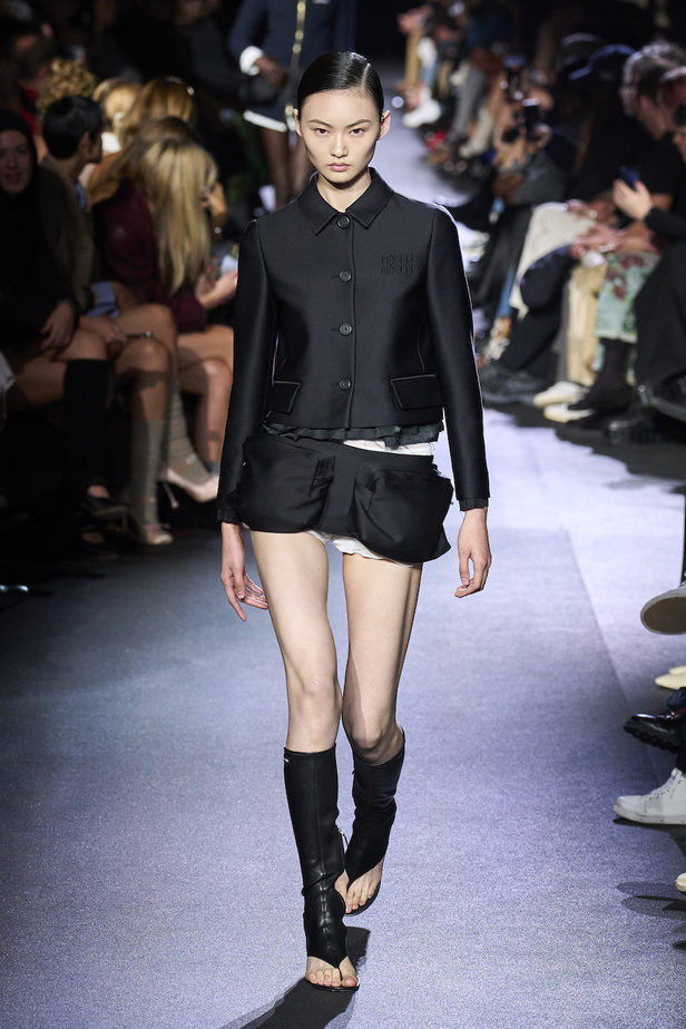 مجموعة ميو ميو لموسم ربيع وصيف 2023