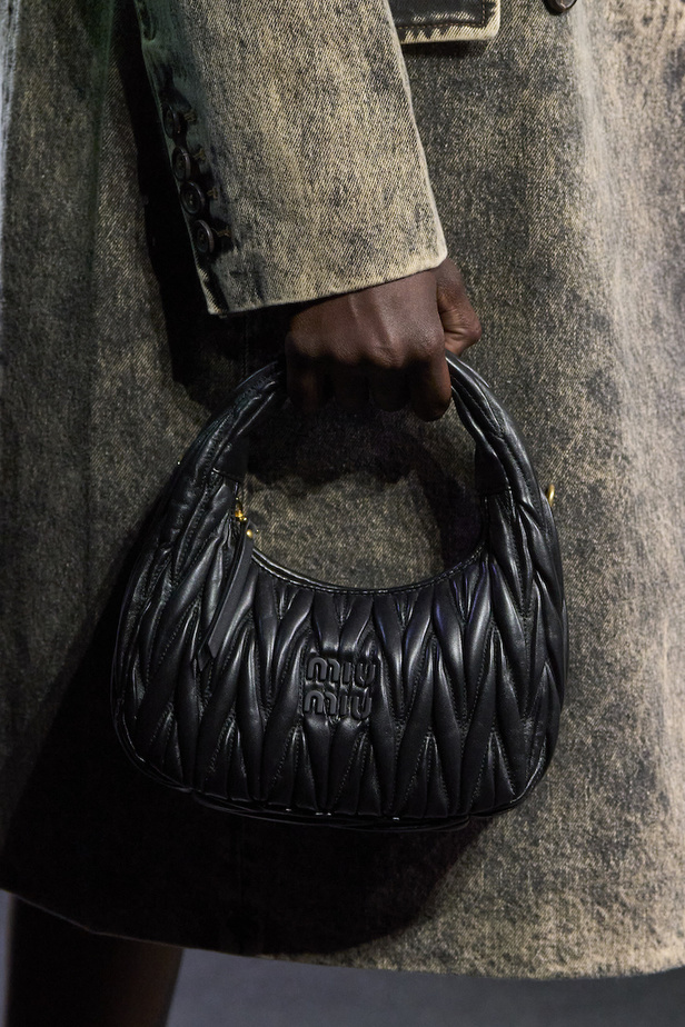 مجموعة ميو ميو لموسم ربيع وصيف 2023