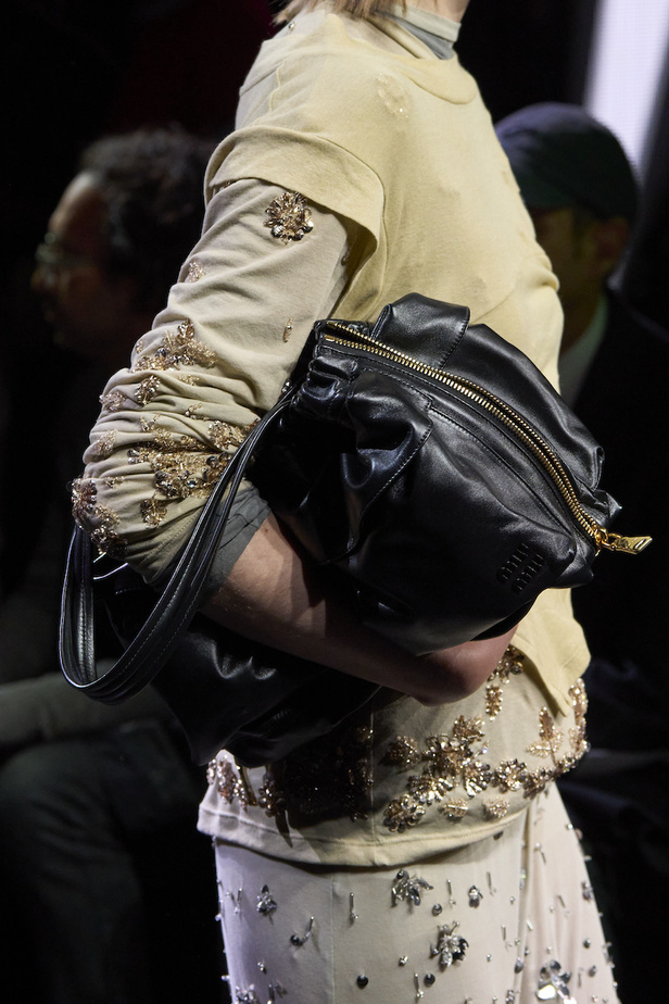 مجموعة ميو ميو لموسم ربيع وصيف 2023