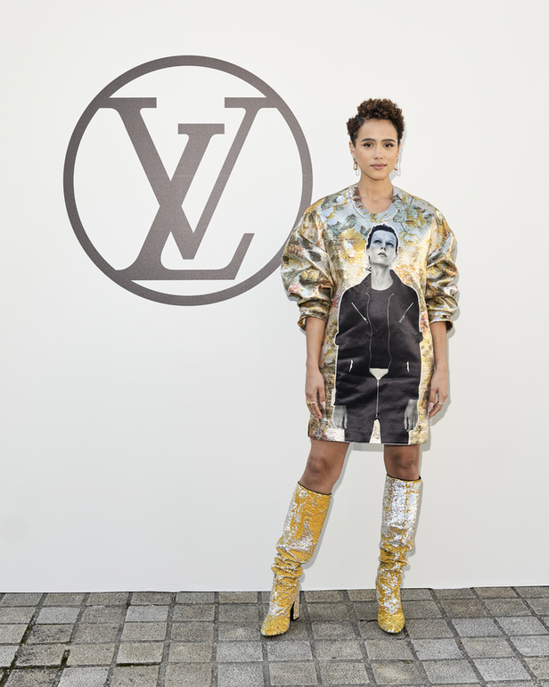 مجموعة Louis Vuitton  لربيع وصيف 2023.. تصاميم مبتكرة وأناقة الجلد