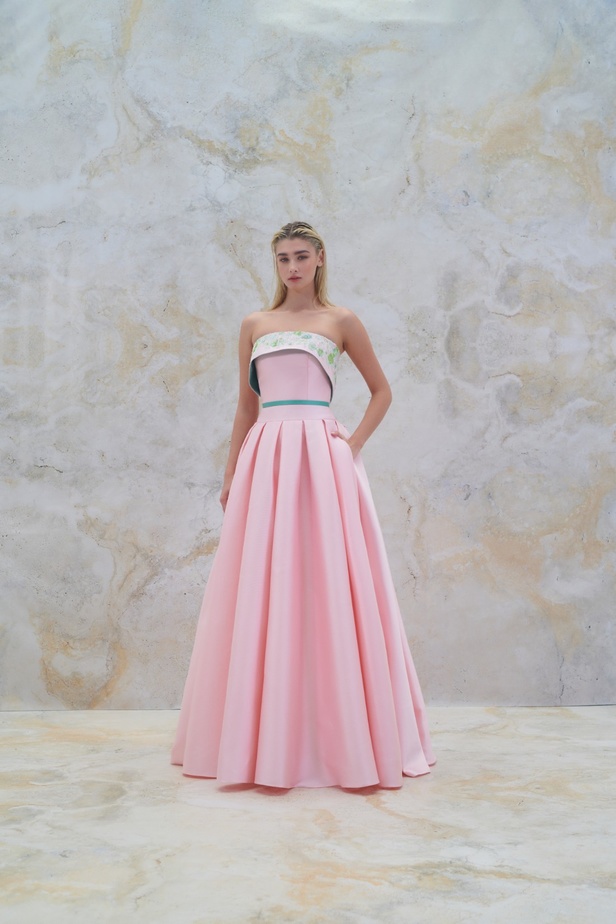 مجموعة Rami Al Ali لربيع وصيف 2023 صورة مُنمّقةً للأناقة المعاصرة