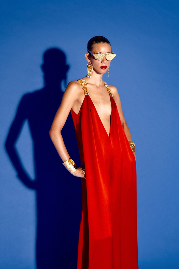 للمرأة الفريدة.. مجموعة Schiaparelli بتفاصيلها الصارخة لربيع وصيف 2023