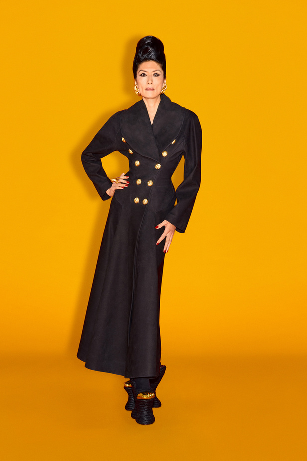 للمرأة الفريدة.. مجموعة Schiaparelli بتفاصيلها الصارخة لربيع وصيف 2023