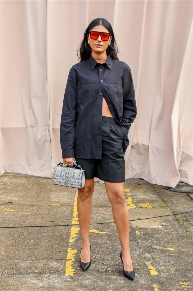 مجموعة Burberry لربيع 2023 أناقة صيفية بلمسة بريطانية 