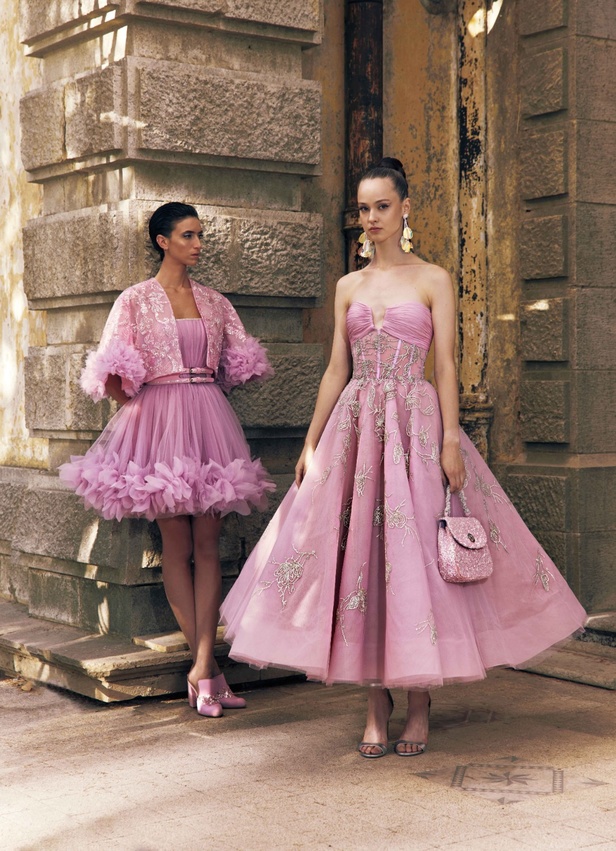 مجموعة Tony Ward لربيع 2023 انفجار ألوان استثنائية 