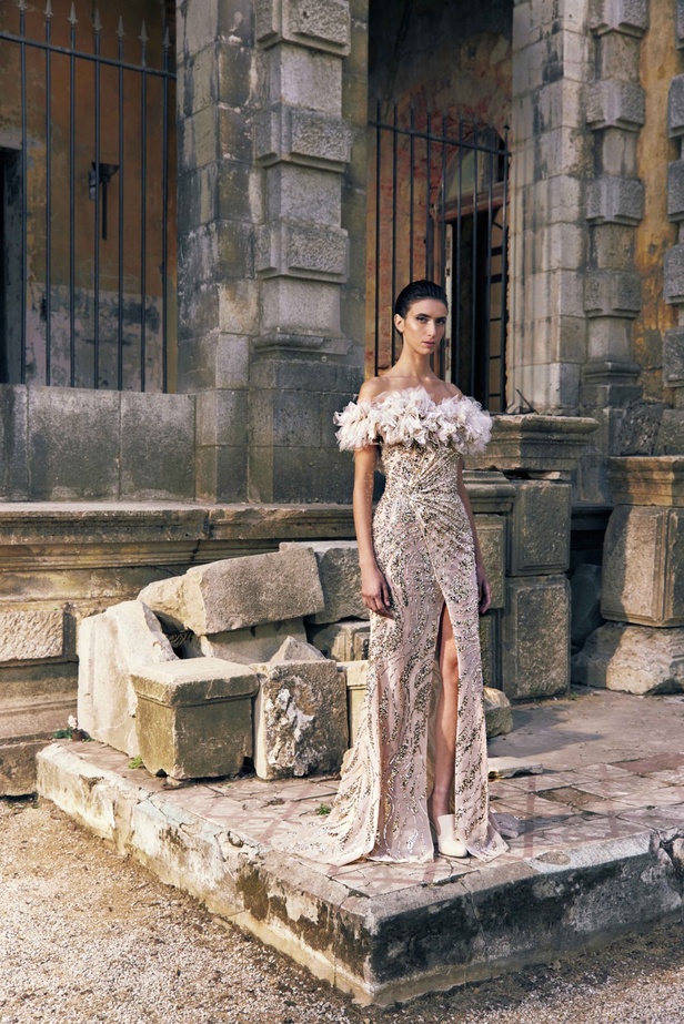 مجموعة Tony Ward لربيع 2023 انفجار ألوان استثنائية 