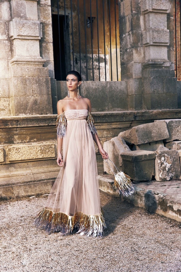 مجموعة Tony Ward لربيع 2023 انفجار ألوان استثنائية 