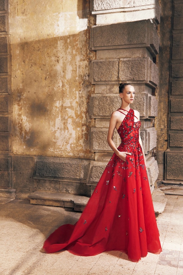 مجموعة Tony Ward لربيع 2023 انفجار ألوان استثنائية 