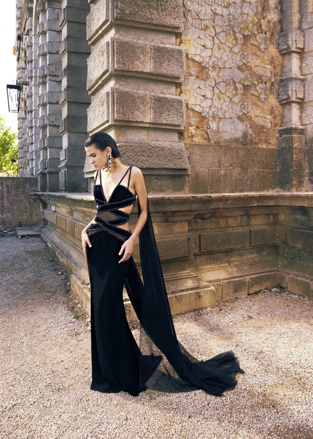 مجموعة Tony Ward لربيع 2023 انفجار ألوان استثنائية 