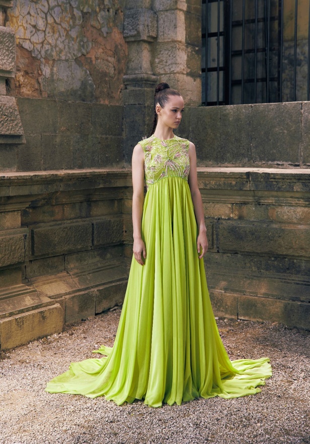 مجموعة Tony Ward لربيع 2023 انفجار ألوان استثنائية 