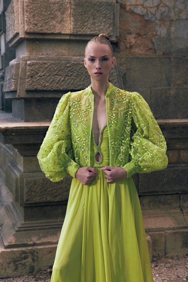 مجموعة Tony Ward لربيع 2023 انفجار ألوان استثنائية 