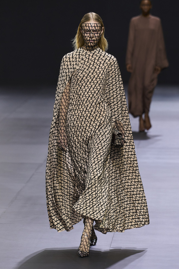 من مجموعة فالنتينو لموسم ربيع وصيف 2023