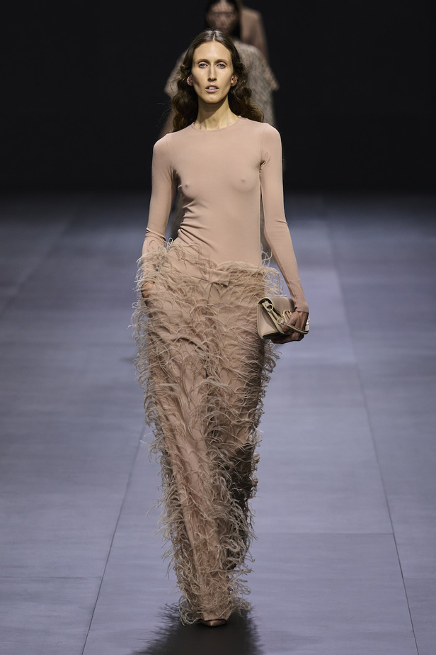 من مجموعة فالنتينو لموسم ربيع وصيف 2023