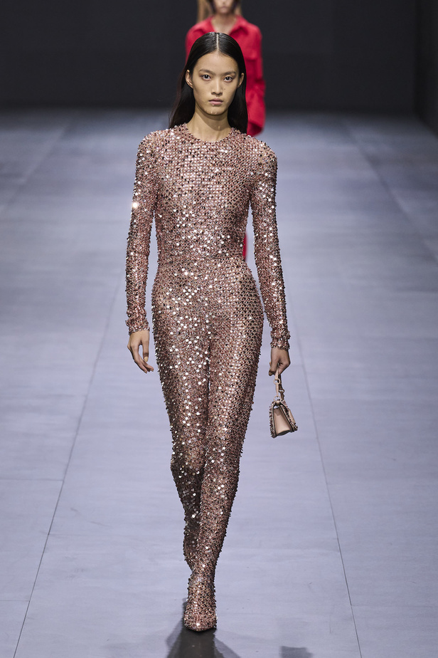 من مجموعة فالنتينو لموسم ربيع وصيف 2023