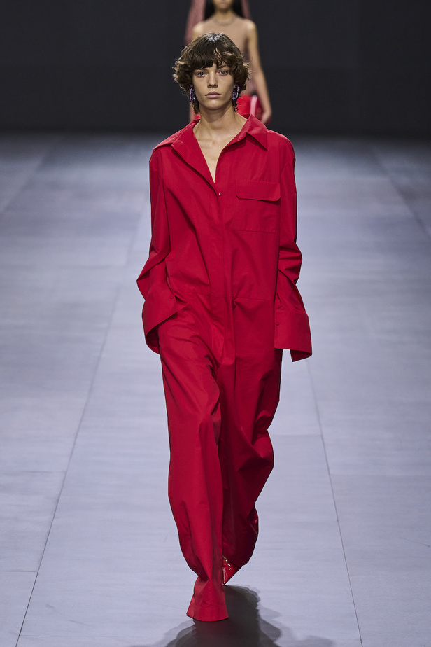 من مجموعة فالنتينو لموسم ربيع وصيف 2023