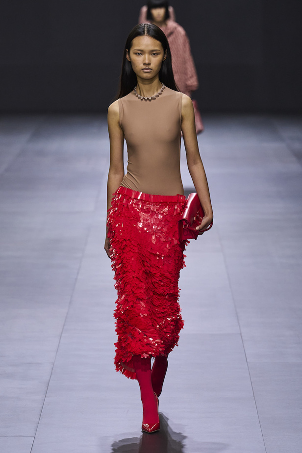 من مجموعة فالنتينو لموسم ربيع وصيف 2023