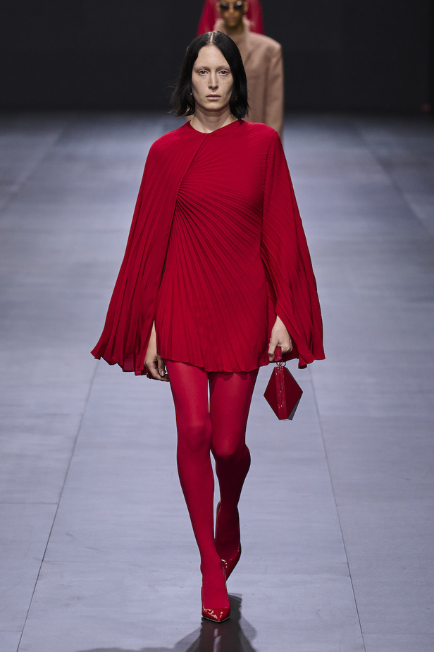 من مجموعة فالنتينو لموسم ربيع وصيف 2023