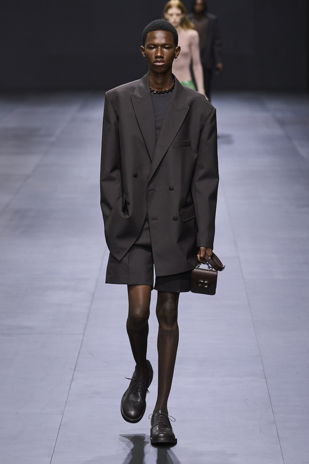 من مجموعة فالنتينو لموسم ربيع وصيف 2023