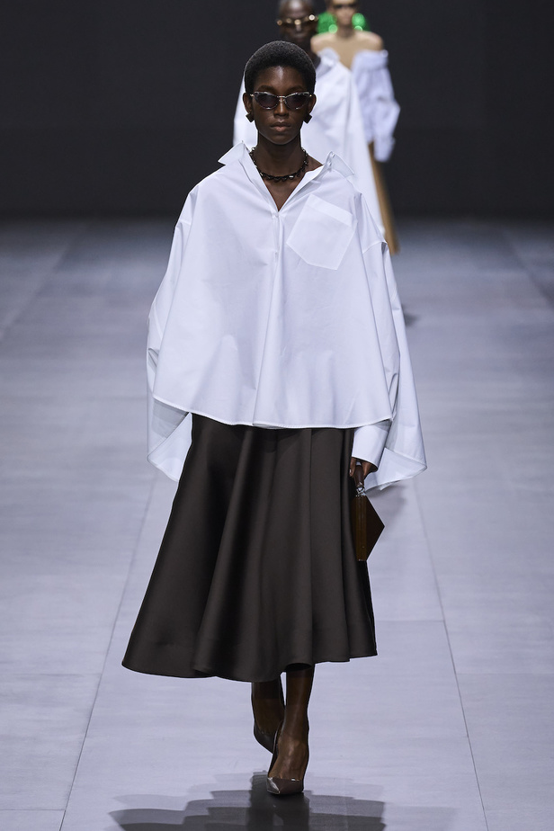 من مجموعة فالنتينو لموسم ربيع وصيف 2023