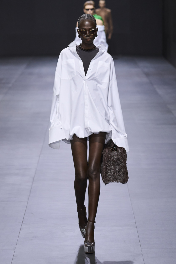 من مجموعة فالنتينو لموسم ربيع وصيف 2023