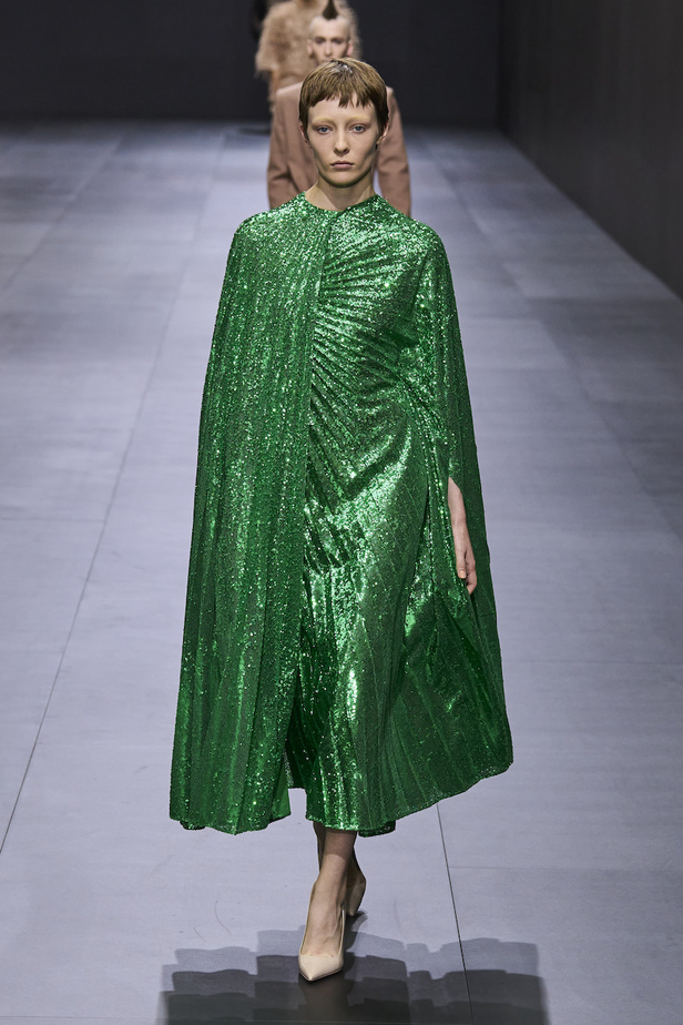 من مجموعة فالنتينو لموسم ربيع وصيف 2023