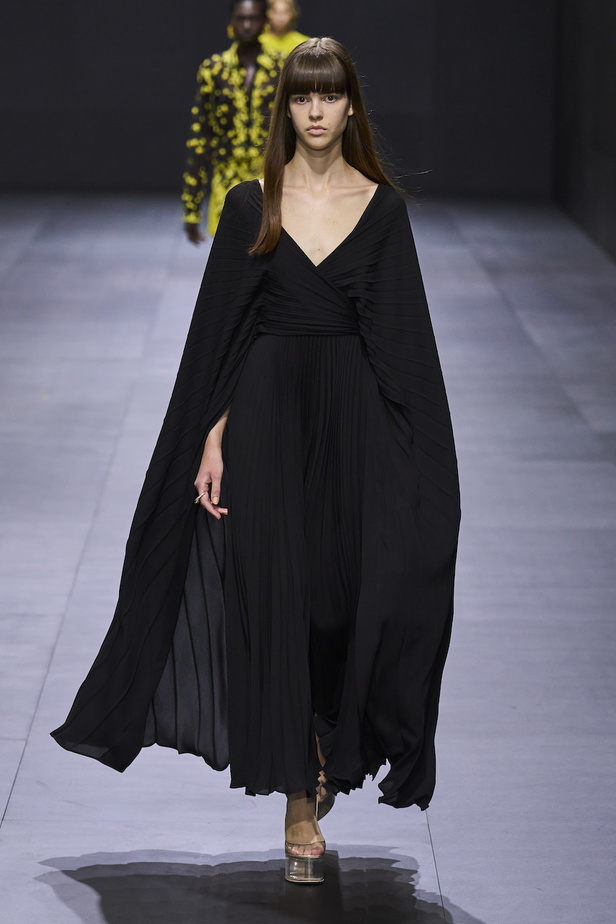 من مجموعة فالنتينو لموسم ربيع وصيف 2023