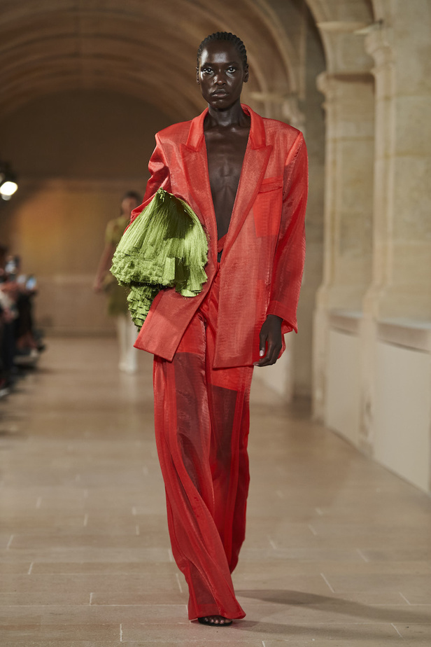 مجموعة Victoria Beckham لموسم ربيع وصيف 2023