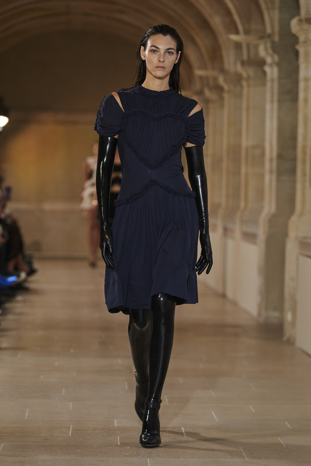 مجموعة Victoria Beckham لموسم ربيع وصيف 2023