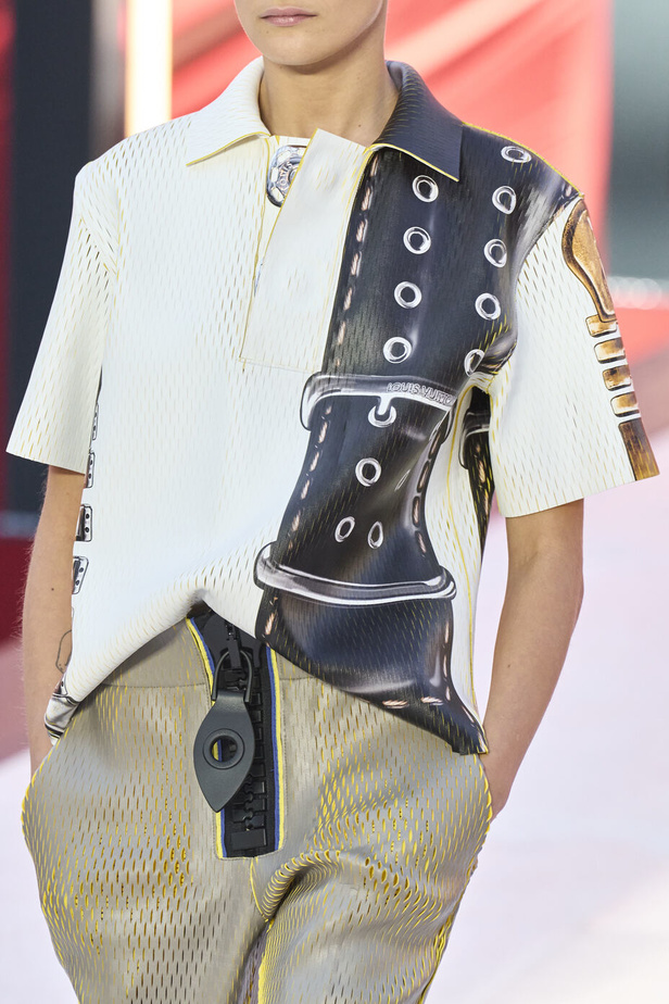 مجموعة Louis Vuitton  لربيع وصيف 2023.. تصاميم مبتكرة وأناقة الجلد