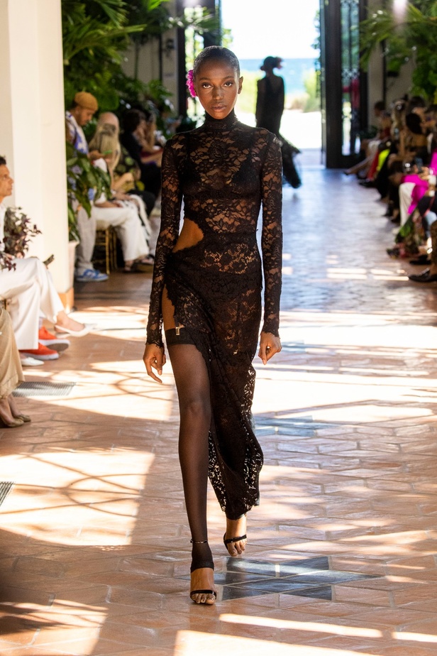 مجموعة Dolce & Gabbana Alta Moda وAlta Sartoria تصاميم فريدة لامرأة فريدة من نوعها