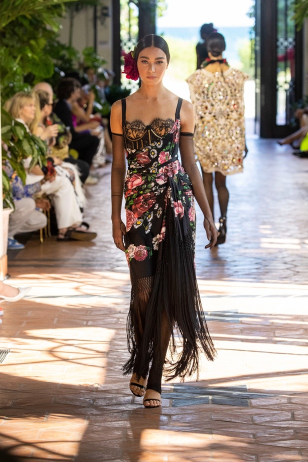 مجموعة Dolce & Gabbana Alta Moda وAlta Sartoria تصاميم فريدة لامرأة فريدة من نوعها