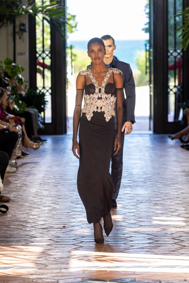 مجموعة Dolce & Gabbana Alta Moda وAlta Sartoria تصاميم فريدة لامرأة فريدة من نوعها