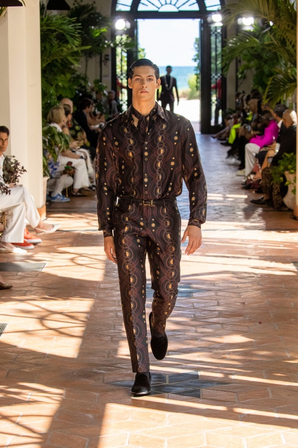 مجموعة Dolce & Gabbana Alta Moda وAlta Sartoria تصاميم فريدة لامرأة فريدة من نوعها