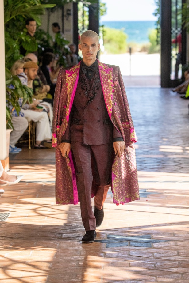 مجموعة Dolce & Gabbana Alta Moda وAlta Sartoria تصاميم فريدة لامرأة فريدة من نوعها