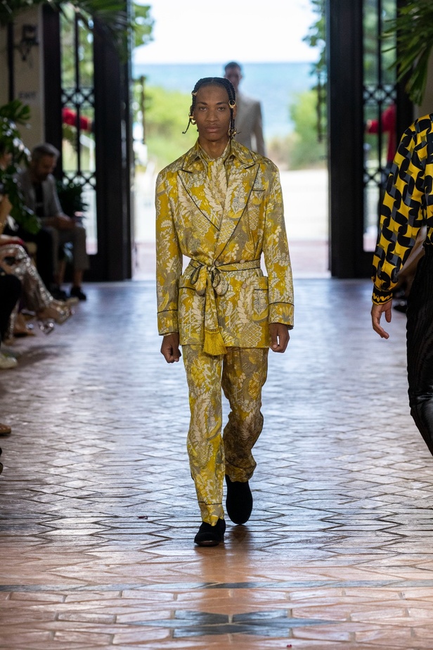 مجموعة Dolce & Gabbana Alta Moda وAlta Sartoria تصاميم فريدة لامرأة فريدة من نوعها