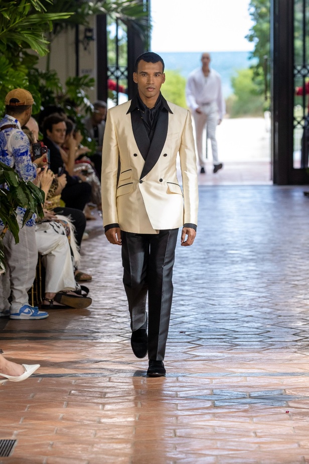 مجموعة Dolce & Gabbana Alta Moda وAlta Sartoria تصاميم فريدة لامرأة فريدة من نوعها