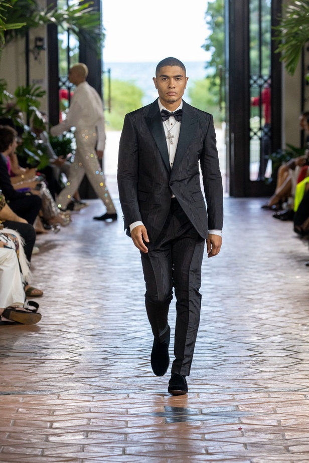 مجموعة Dolce & Gabbana Alta Moda وAlta Sartoria تصاميم فريدة لامرأة فريدة من نوعها