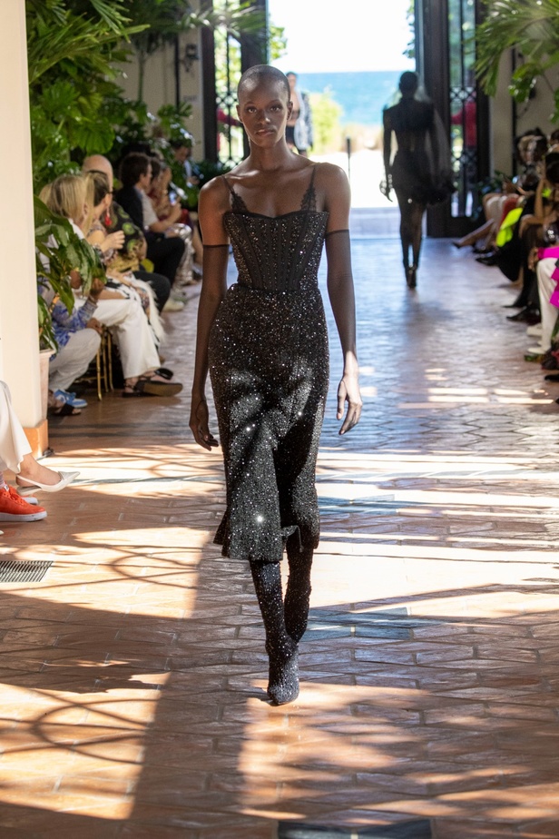 مجموعة Dolce & Gabbana Alta Moda وAlta Sartoria تصاميم فريدة لامرأة فريدة من نوعها