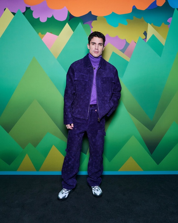 تصاميم Louis Vuitton الإبداعية على أنغام الدبكة... عرض أزياء مليء بالمفاجآت