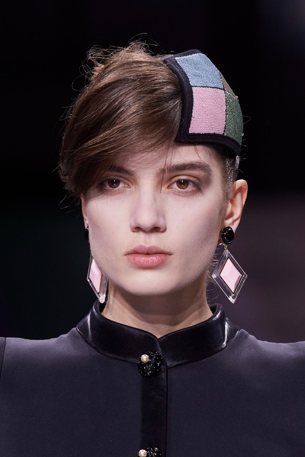 اطلالات جمالية من مجموعة Giorgio Armani Privé للهوت كوتور