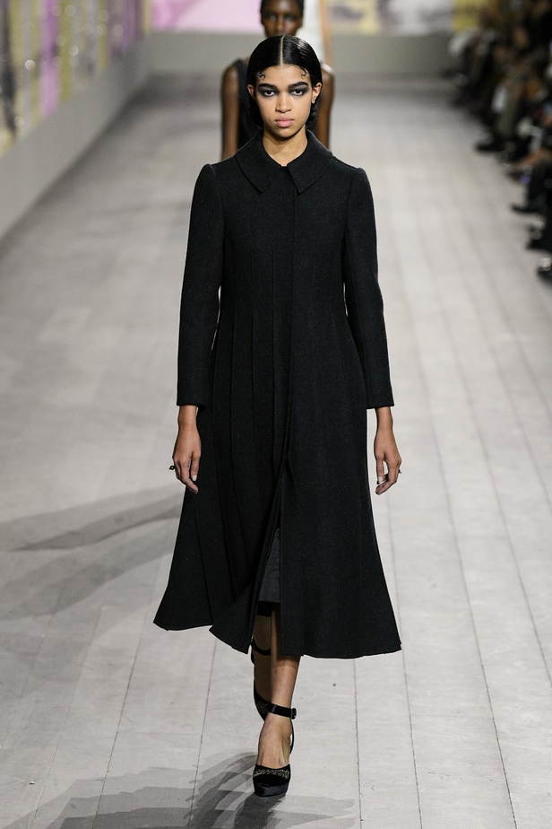 مجموعة Dior للتصاميم الراقية لموسم ربيع وصيف 2023... حِرفة أساسها الفكر