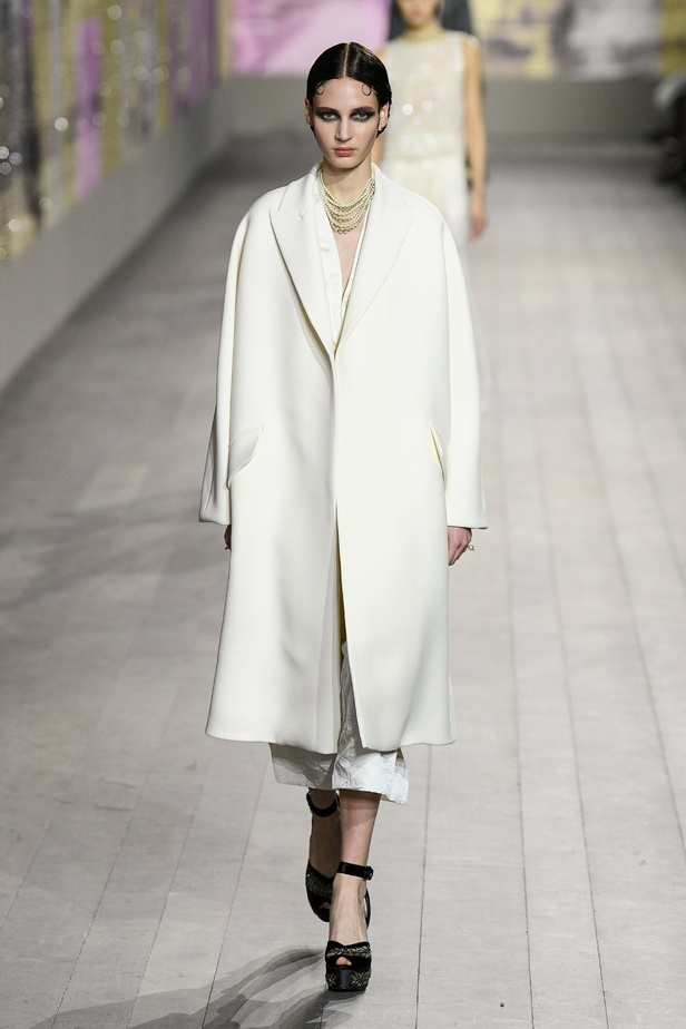 مجموعة Dior للتصاميم الراقية لموسم ربيع وصيف 2023... حِرفة أساسها الفكر