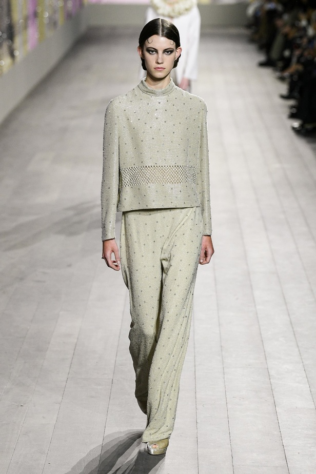 مجموعة Dior للتصاميم الراقية لموسم ربيع وصيف 2023... حِرفة أساسها الفكر