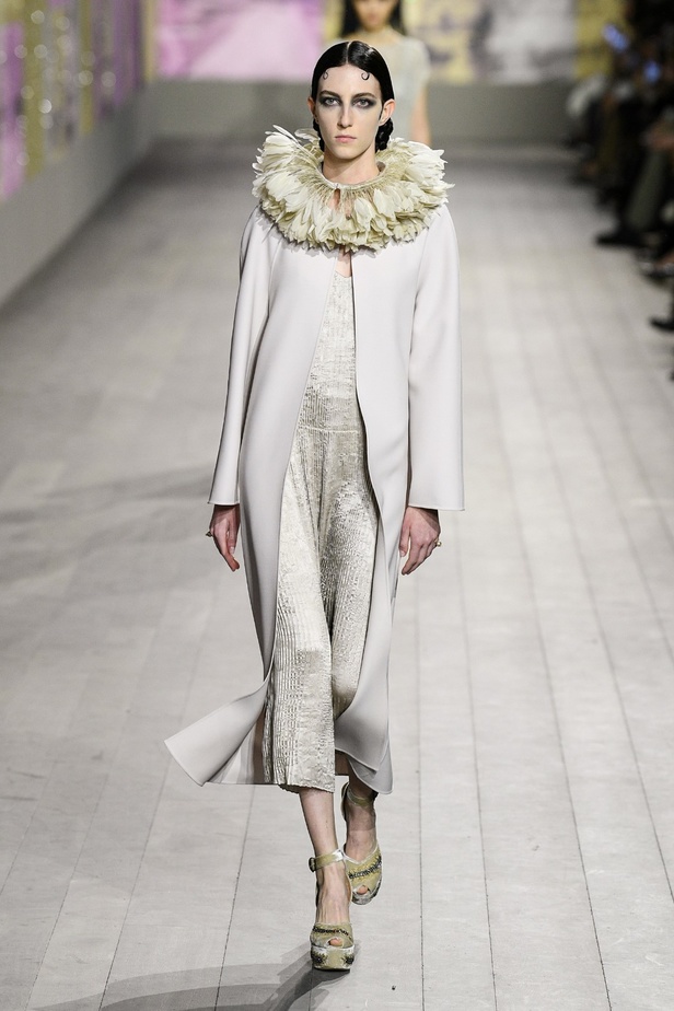 مجموعة Dior للتصاميم الراقية لموسم ربيع وصيف 2023... حِرفة أساسها الفكر