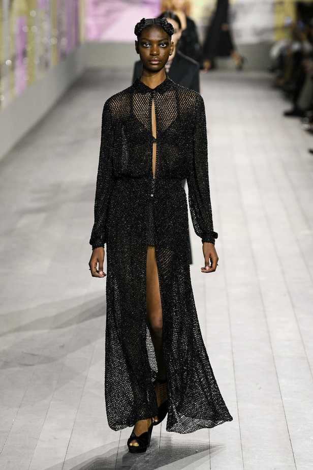 مجموعة Dior للتصاميم الراقية لموسم ربيع وصيف 2023... حِرفة أساسها الفكر