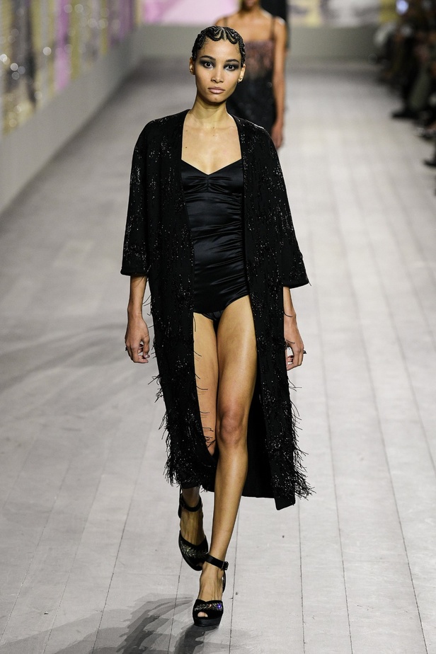 مجموعة Dior للتصاميم الراقية لموسم ربيع وصيف 2023... حِرفة أساسها الفكر