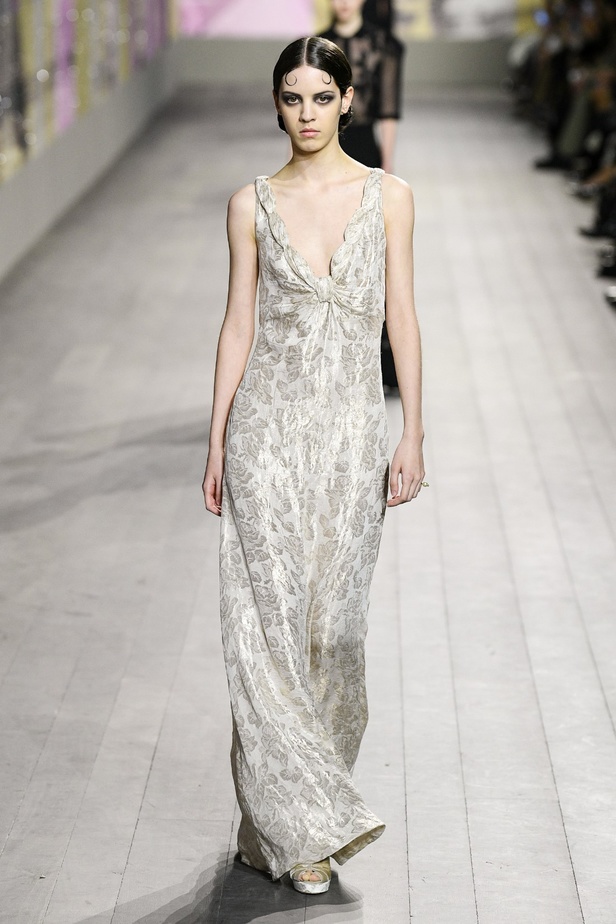 مجموعة Dior للتصاميم الراقية لموسم ربيع وصيف 2023... حِرفة أساسها الفكر
