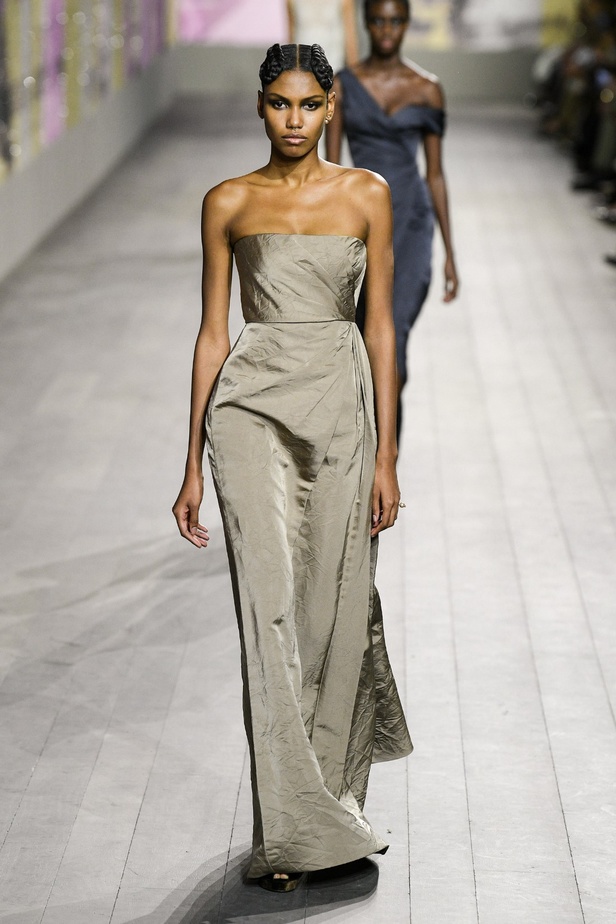 مجموعة Dior للتصاميم الراقية لموسم ربيع وصيف 2023... حِرفة أساسها الفكر