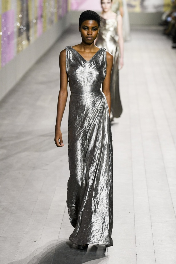 مجموعة Dior للتصاميم الراقية لموسم ربيع وصيف 2023... حِرفة أساسها الفكر