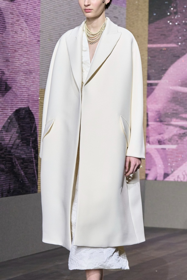 مجموعة Dior للتصاميم الراقية لموسم ربيع وصيف 2023... حِرفة أساسها الفكر